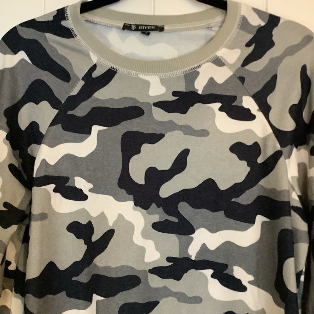 BTFBM Camo‎ colored lightweight sweatshirt. - Picture 2 of 3